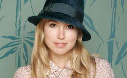 Actress Sarah Carter Married to Husband; Find out the Identity of her Husband And Their Child