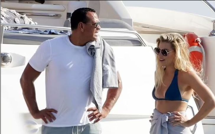 Melanie Collins & new Boo Alex Rodriguez spotted Vacationing Together