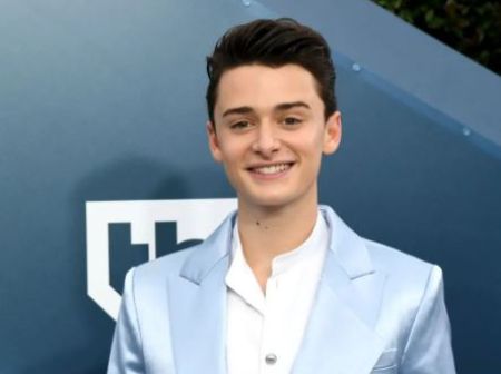 Stranger Things Star Noah Schnapp Comes Out as Gay in a TikTok VideoÂ