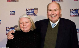 Television personality Willard Scott after his retirement is spending quality time with wife Paris Keen. The couple resides in Delaplane, Virginia