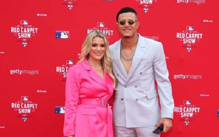 Aww😄 I luv Manny Machado 😍 his wife is very beautiful ❤