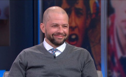 Two And a Half Men star Jon Cryer is living a happy Married life after the unsuccessful Marriage and controversial Divorce with the first wife