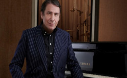 Jools Holland is happily Married: Know about his Wife, Children and also Career  