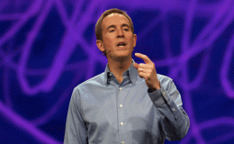 Pastor Andy Stanley lives a blissful Marriage life with his Wife and Children; Find out all the details regarding his Personal life
