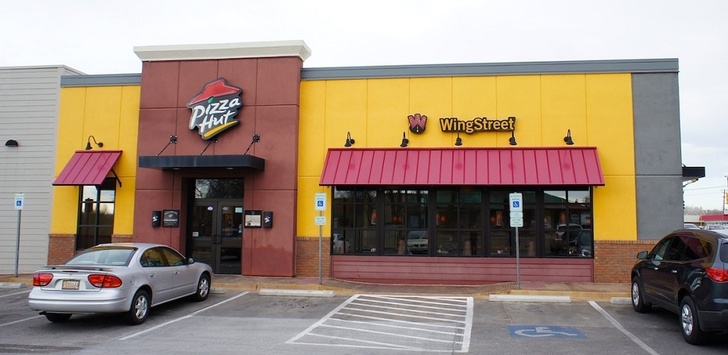 A Pizza Hut Worker Got Fired After Writing Off-Color Joke Inside The ...