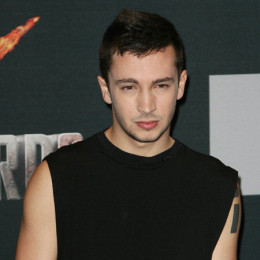  Tyler Joseph
