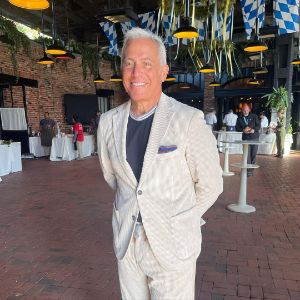 https://marriedwiki.com/uploads/bio/2023/04/25/geoffrey-zakarian-1682398904.jpg