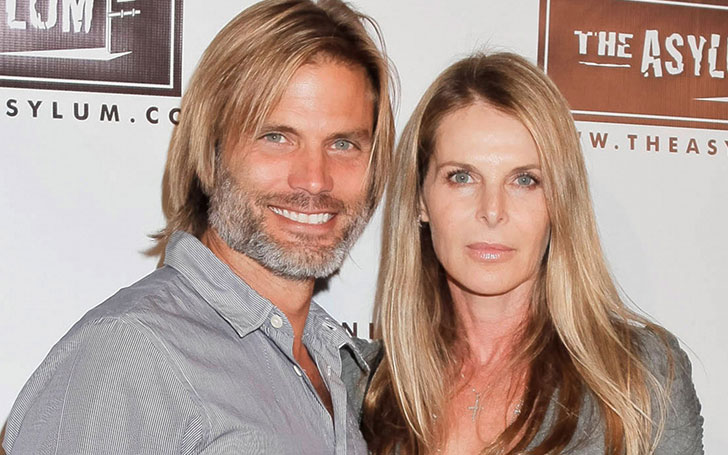 Carrie Mitchum and Casper Van Dien are divorced 