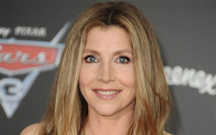 Sarah Chalke is pregnant--expecting her second child 