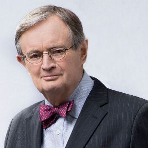 Legendary Actor David McCallum, Known for NCIS and The Man from U.N.C.L.E., Passes Away at 90